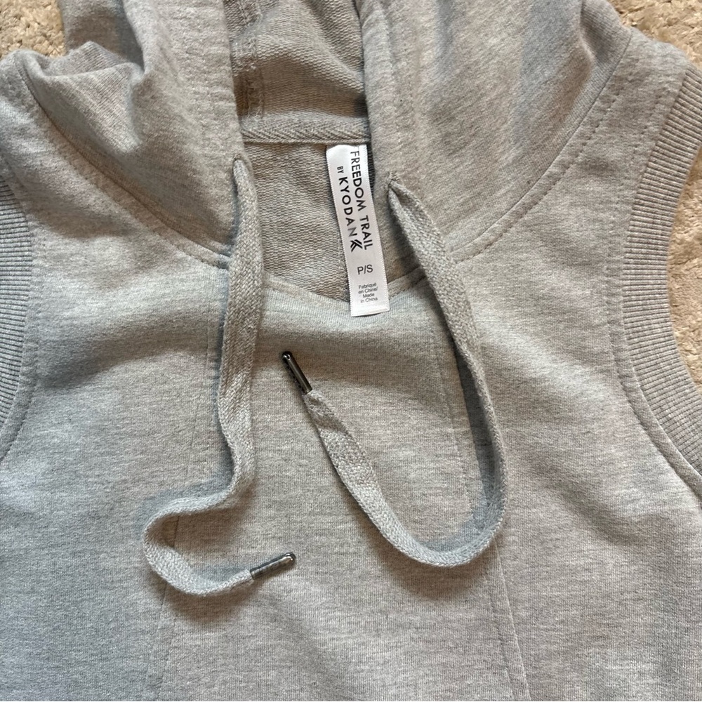 Freedom Trail By Kyodan Grey Sleeveless Hoodie Athleisure Dress Size Small - Picture 7 of 10